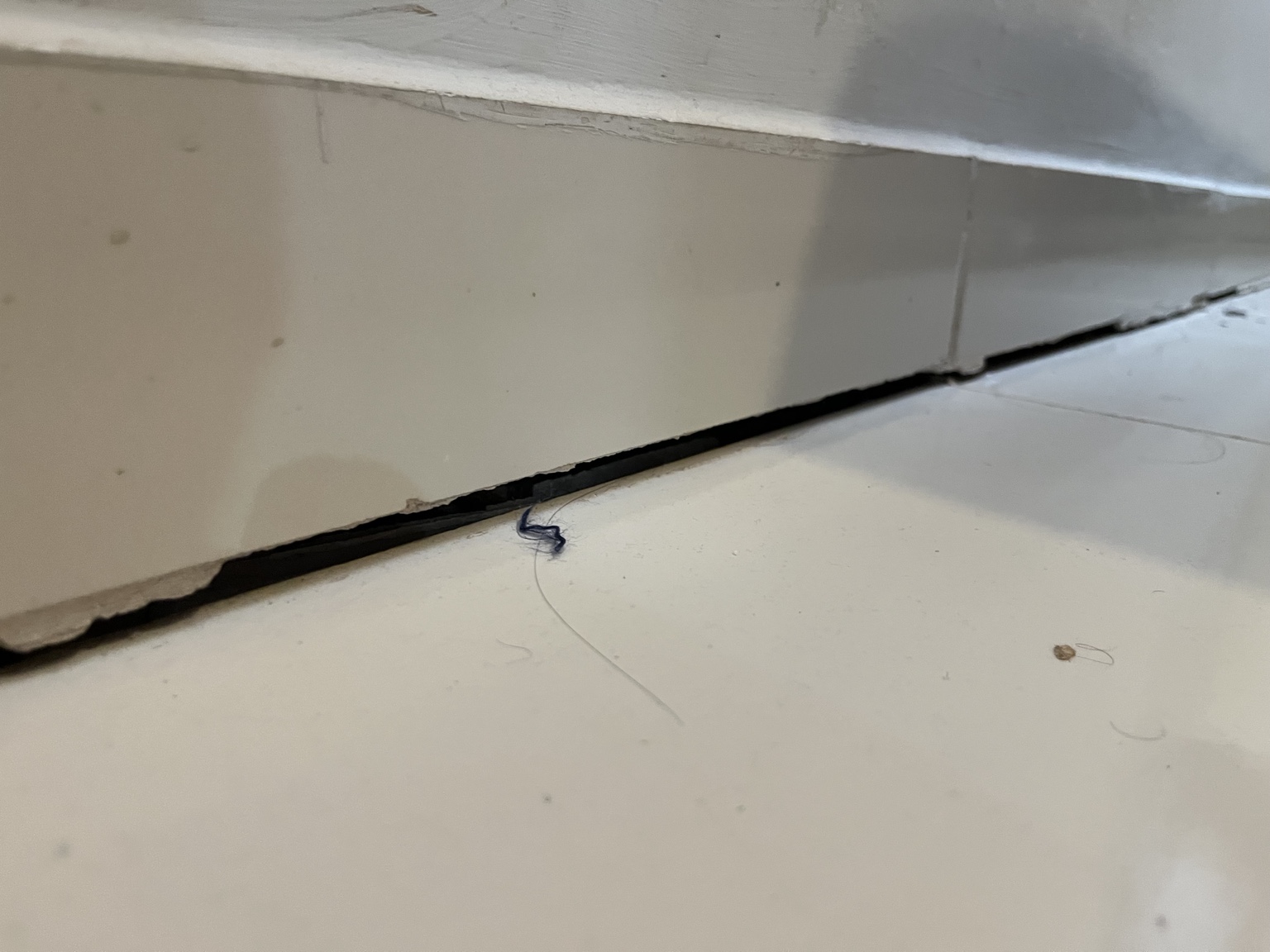 Análise de ralo e acabamento do piso
